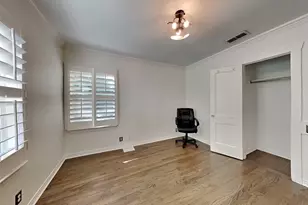 8902 Redondo Dr, Dallas, TX 75218 - Photo 10