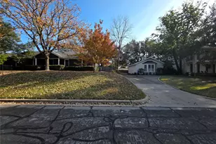 5800 Mt Rockwood Cir, Waco, TX 76710 - Photo 4