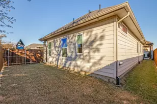 532 Val Verde St, Aubrey, TX 76227 - Photo 24
