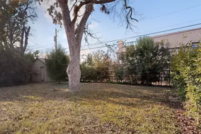 9263 Forest Hills Boulevard, Dallas, TX 75218 - Photo 38