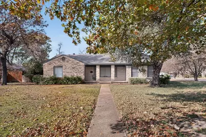 9263 Forest Hills Boulevard, Dallas, TX 75218 - Photo 2