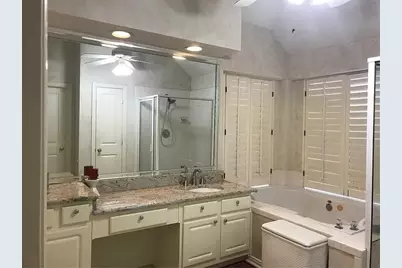 9400 Western Trail, Irving, TX 75063 - Photo 6