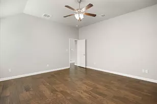 107 Donna Cir, Granbury, TX 76049 - Photo 12