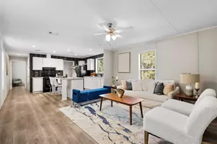 2610 Pinoak St, Granbury, TX 76048 - Photo 2