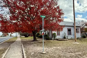 802 E Main St, Hamilton, TX 76531 - Photo 18