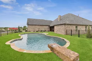 320 Tate Cir, Sherman, TX 75090 - Photo 36