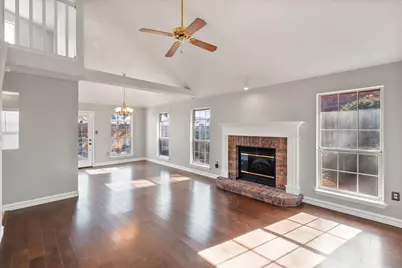 1302 Ivy Creek Drive, Mansfield, TX 76063 - Photo 4