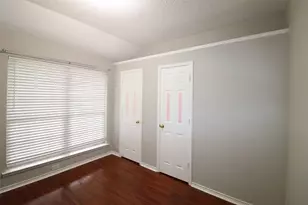 2202 Lone Pecan Dr, Garland, TX 75040 - Photo 6