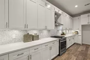 933 W Eighth St, Dallas, TX 75208 - Photo 10