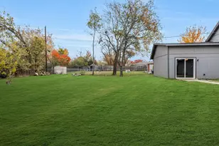 760 Ponderosa Dr, Hurst, TX 76053 - Photo 24