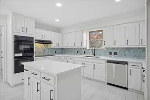 62 Legend Rd, Benbrook, TX 76132 - Photo 8