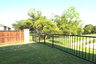 7557 Donnelly Ave, Dallas, TX 75228 - Photo 32