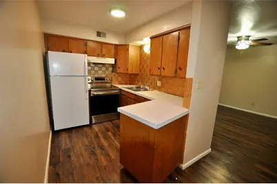 202 E Oak Street #12, Weatherford, TX 76086 - Photo 4