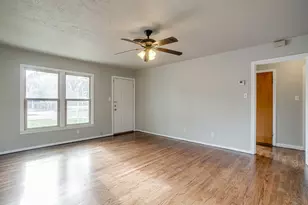 47 Donald Ct, Hurst, TX 76053 - Photo 8