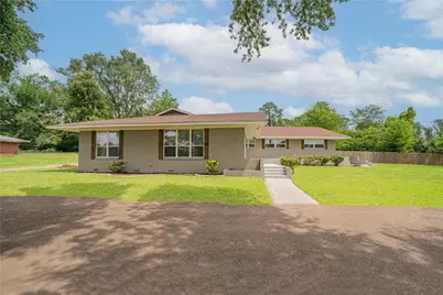 812 E 1st, Hughes Springs, TX 75656 - Photo 6