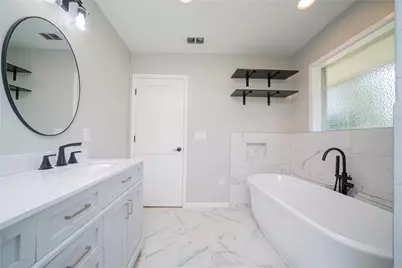 812 E 1st, Hughes Springs, TX 75656 - Photo 32