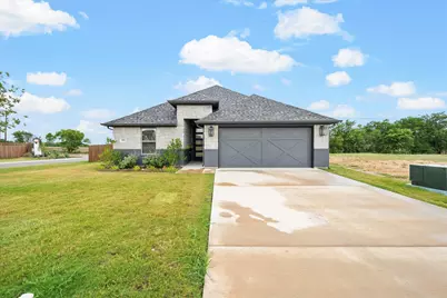 816 Tesslynn Avenue, Godley, TX 76044 - Photo 2