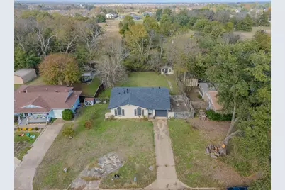 203 Leighton Drive, Terrell, TX 75160 - Photo 2