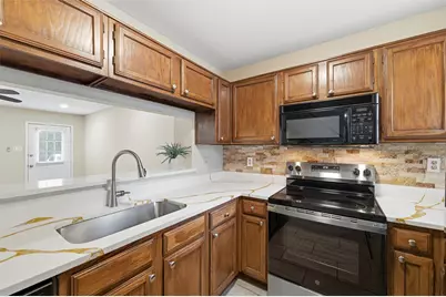 112 Churchill Lane, Euless, TX 76039 - Photo 4