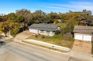 710 W Harwood Rd, Euless, TX 76039 - Photo 32