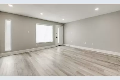 4915 Bryan Street #104, Dallas, TX 75206 - Photo 2