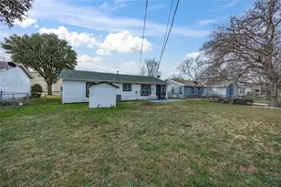 5025 Stephanie Dr, Haltom City, TX 76117 - Photo 18