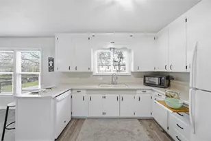 5025 Stephanie Dr, Haltom City, TX 76117 - Photo 10