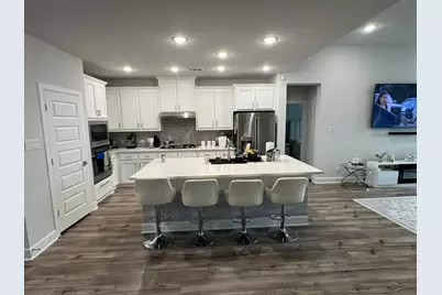 8628 Spindletop Drive, Fort Worth, TX 76120 - Photo 6