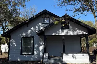 404 W Elm St, Whitewright, TX 75491 - Photo 1