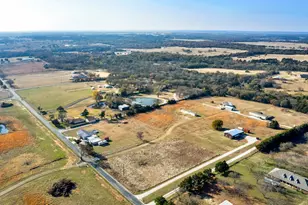 3979 Roland Rd, Whitesboro, TX 76273 - Photo 2