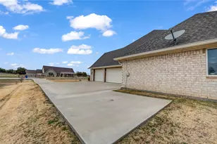 2011 Perkins Ln, Weatherford, TX 76088 - Photo 36