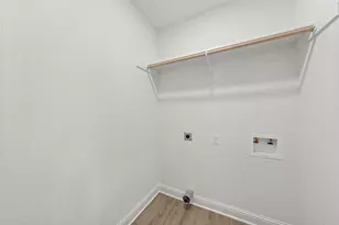 1610 N 6th St, Waco, TX 76707 - Photo 8