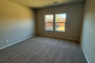 605 Shaded Grv Dr, Denton, TX 76259 - Photo 4