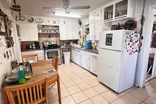 426 Goodyear St, Irving, TX 75062 - Photo 8