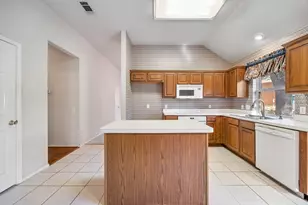 203 Julian Dr, Rockwall, TX 75087 - Photo 6