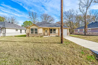 800 Hemlock Drive, West Tawakoni, TX 75474 - Photo 2