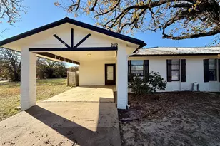 2112 Tanglewood St, Weatherford, TX 76085 - Photo 1