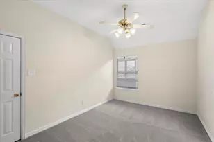 2524 Sir Turquin Ln, Lewisville, TX 75056 - Photo 38