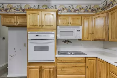 2130 Goerte Drive, Grand Prairie, TX 75051 - Photo 10