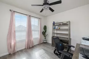 538 Cherry Hills Rd, Red Oak, TX 75154 - Photo 2