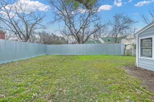 1102 N Preston St, Ennis, TX 75119 - Photo 30