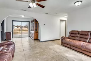 817 Stella Mae Dr, Fort Worth, TX 76028 - Photo 4