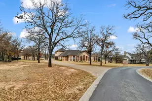525 S Sugartree Dr, Lipan, TX 76462 - Photo 2