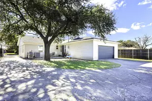 529 Summit Dr, Richardson, TX 75081 - Photo 16