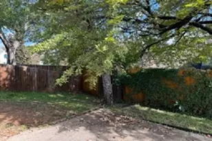 4103 Meadow Dr, Grapevine, TX 76051 - Photo 32