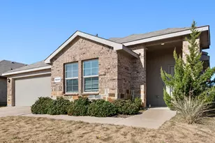 10446 Ft Clark Trl, Crowley, TX 76036 - Photo 2