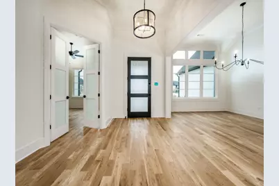 400 Saratoga Drive, Denton, TX 76210 - Photo 2