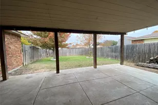 2018 Clark Trail, Grand Prairie, TX 75052 - Photo 36