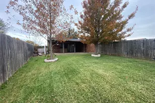 2018 Clark Trail, Grand Prairie, TX 75052 - Photo 32