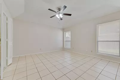 6423 Rising Meadow Drive, Arlington, TX 76018 - Photo 12